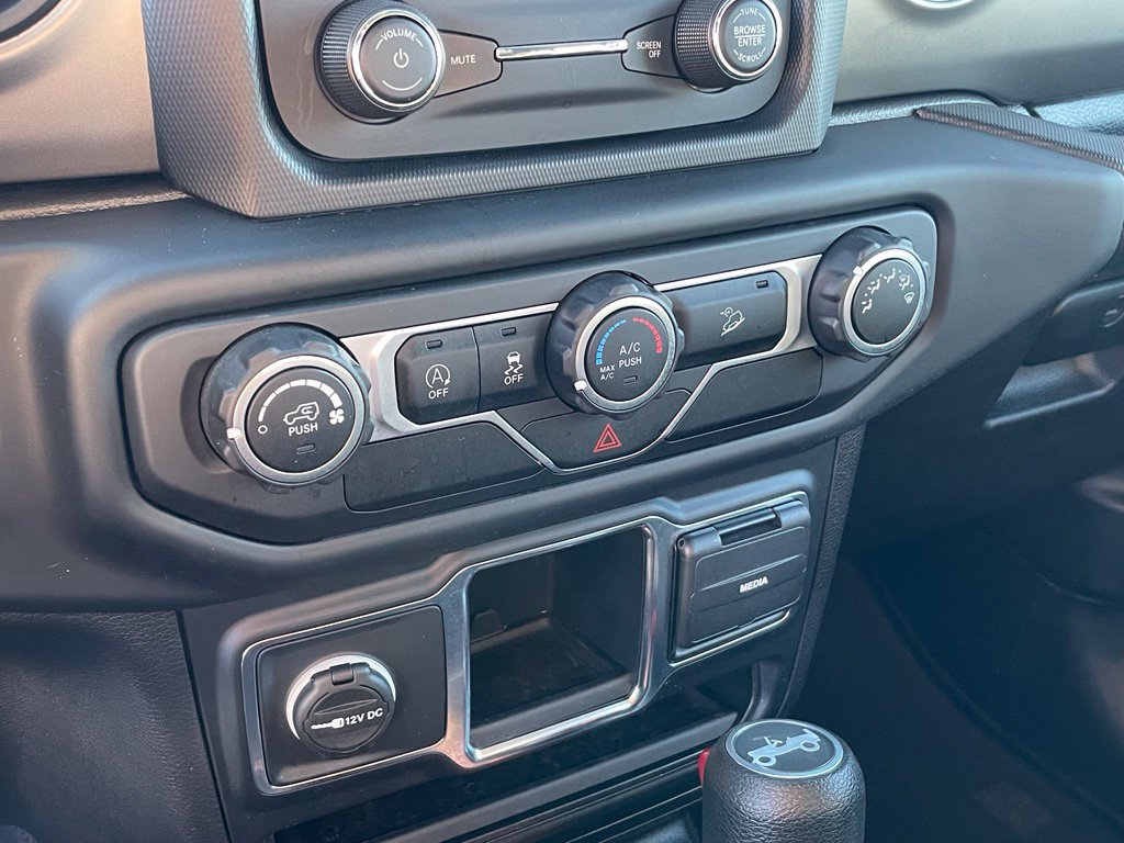 Used 2019 Jeep Wrangler Sport AWD/4WD image 17