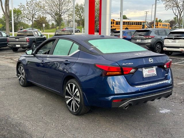 Used 2021 Nissan Altima 2.5 SR w/ SR Premium Package AWD/4WD image 6