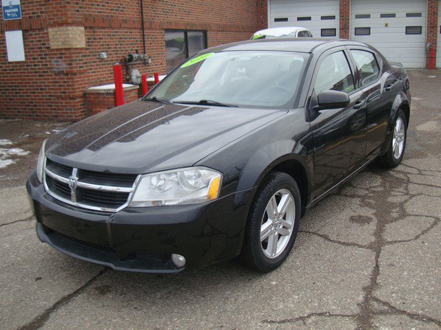 Used 2010 Dodge Avenger R/T image 1