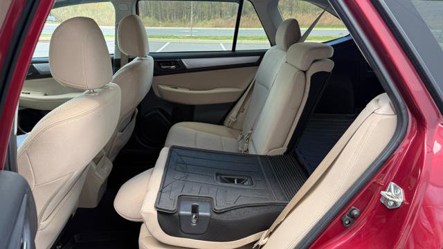 Used 2018 Subaru Outback 2.5i Premium image 15