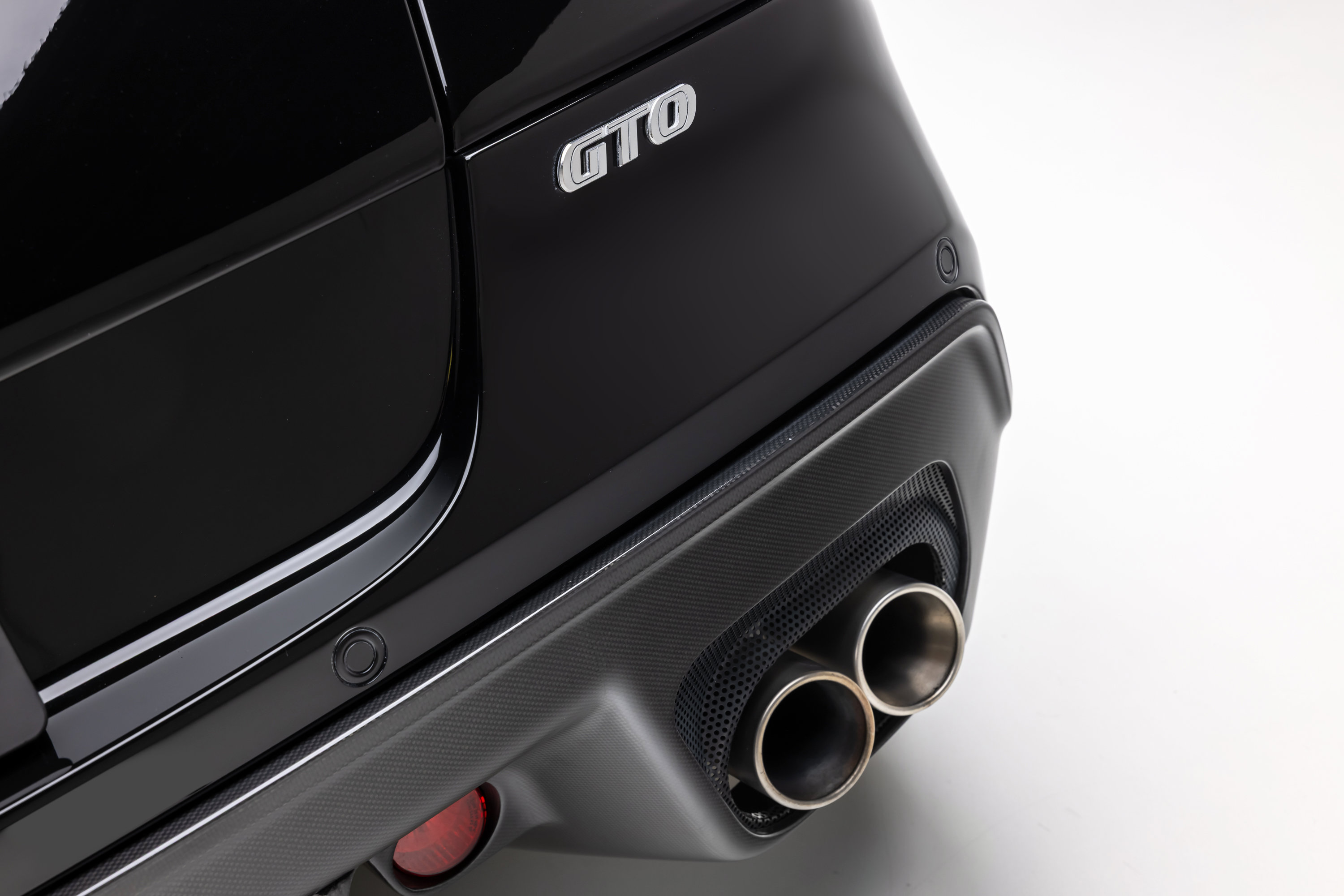 Used 2011 Ferrari 599 GTO RWD image 18