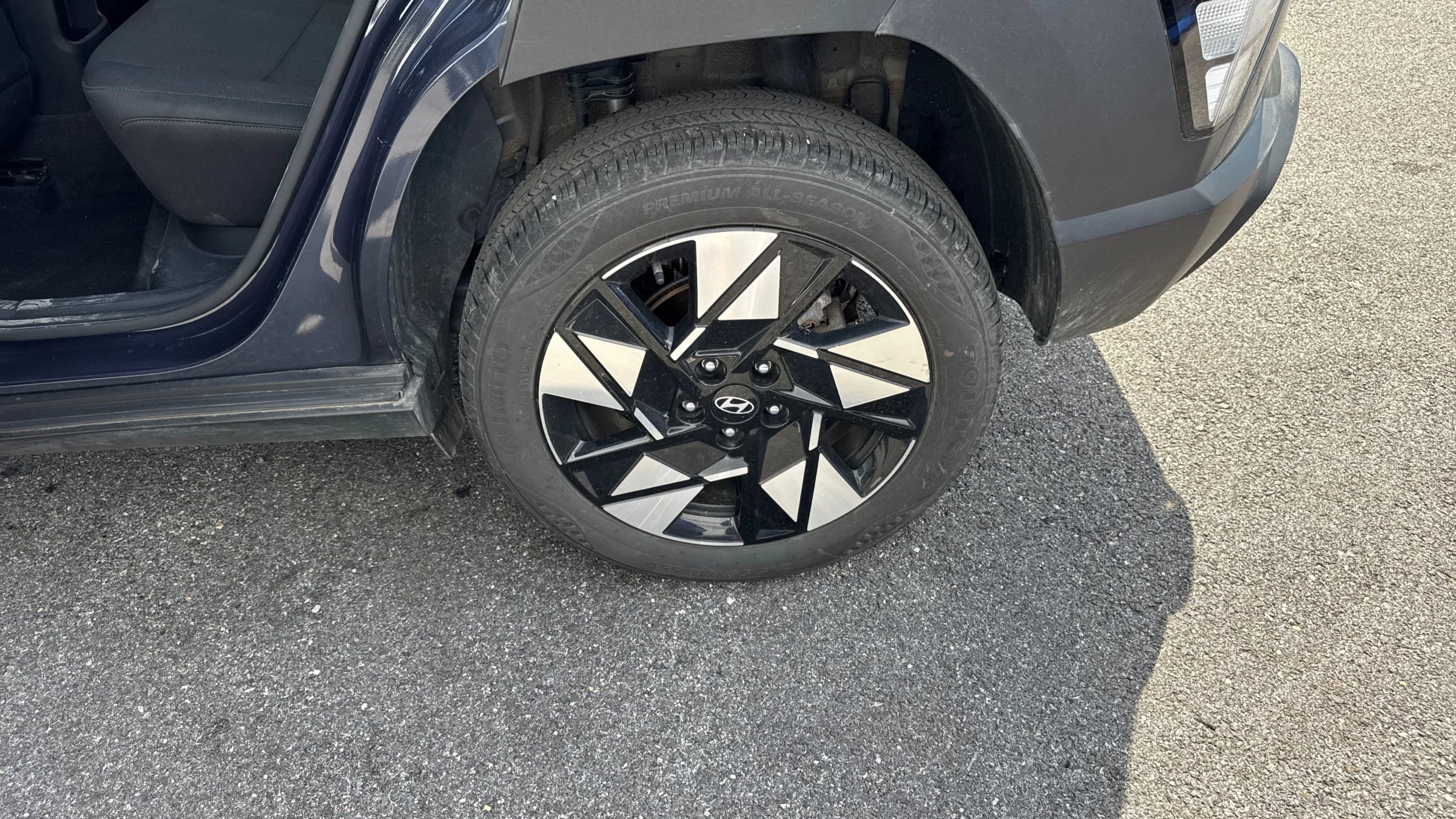 Used 2024 Hyundai Kona SEL image 13