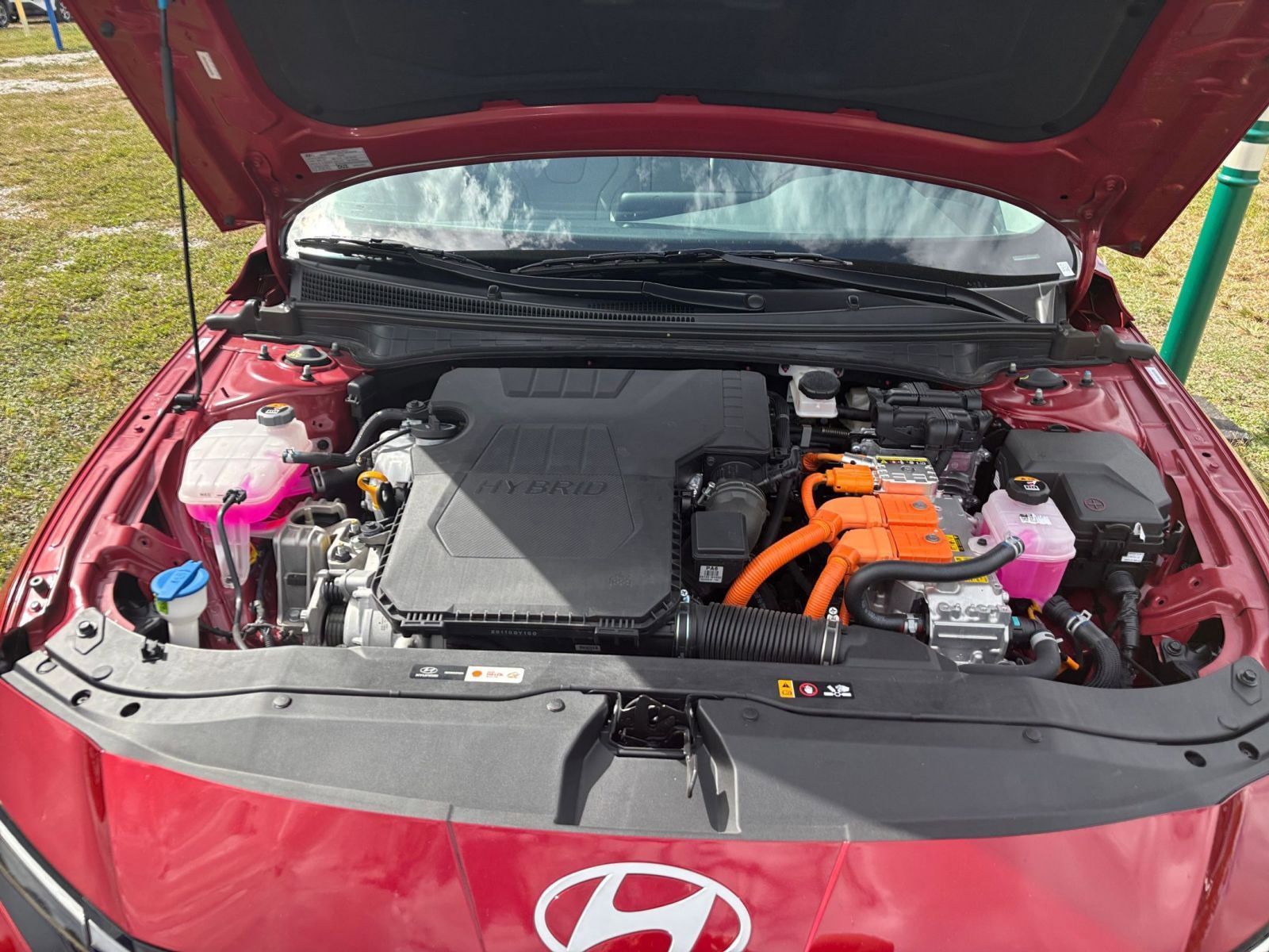 Used 2025 Hyundai Elantra Limited image 33