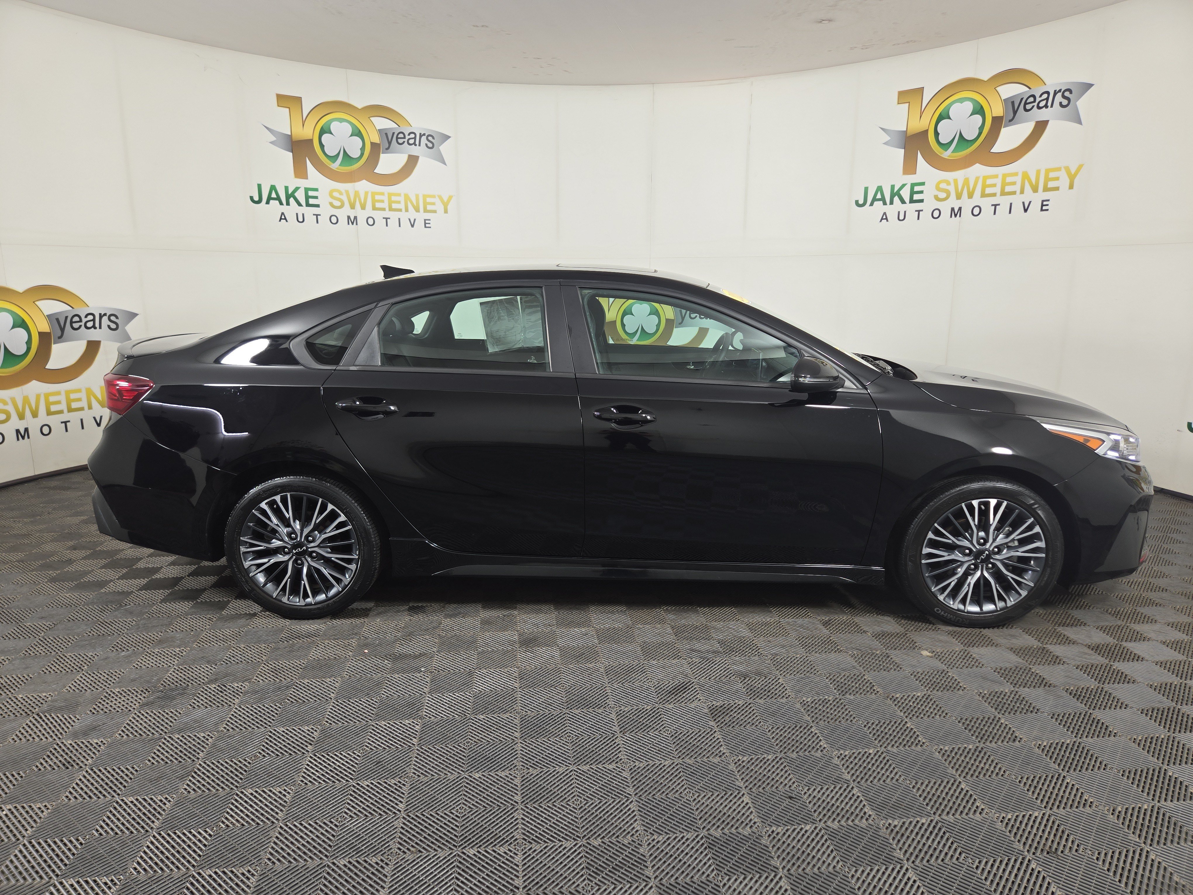 Used 2023 Kia Forte GT-Line w/ GT-Line Premium Package FWD image 10