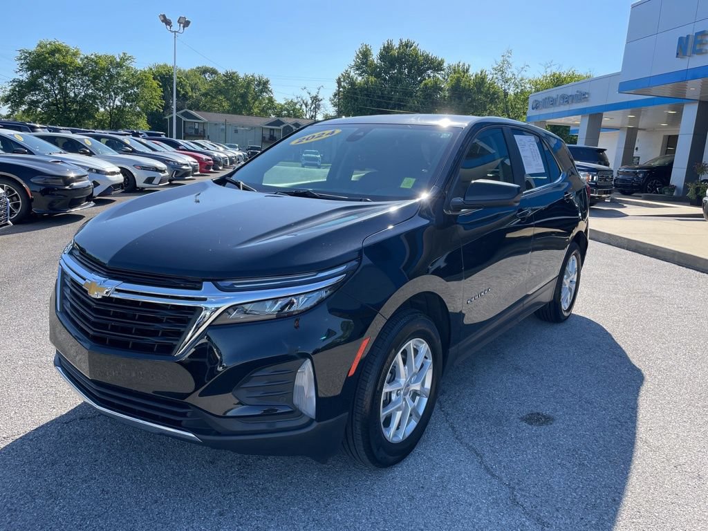 Used 2024 Chevrolet Equinox LT w/ LPO, Floor Liner Package FWD image 3