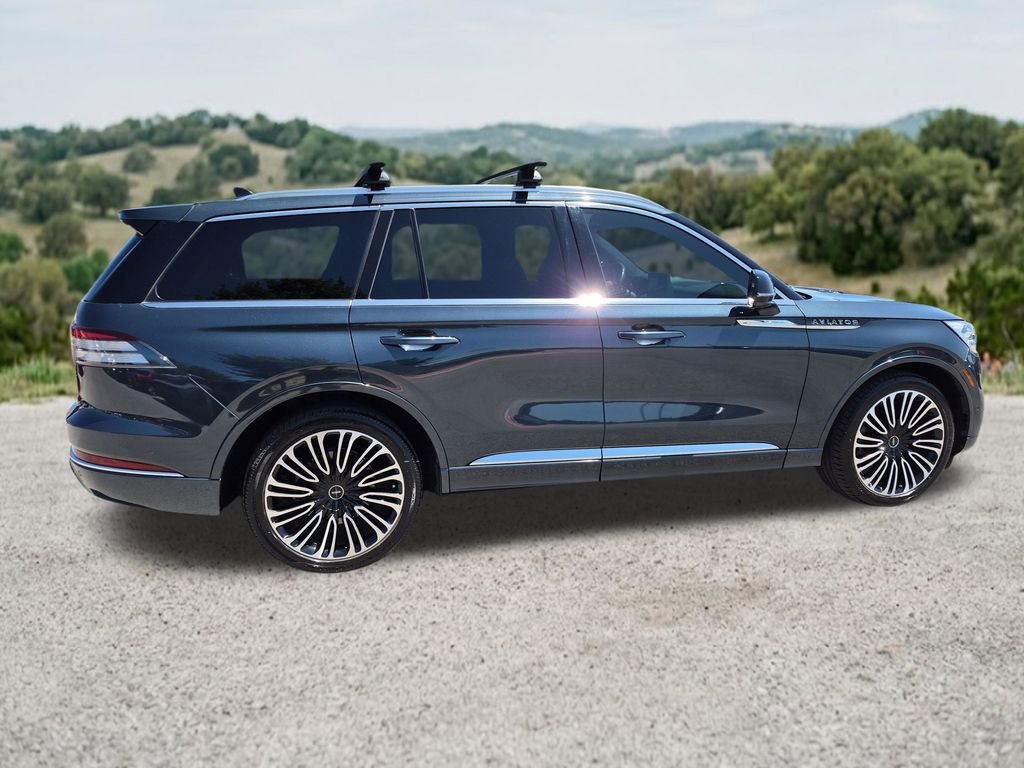 Used 2023 Lincoln Aviator Black Label w/ Dynamic Handling Package AWD/4WD image 11