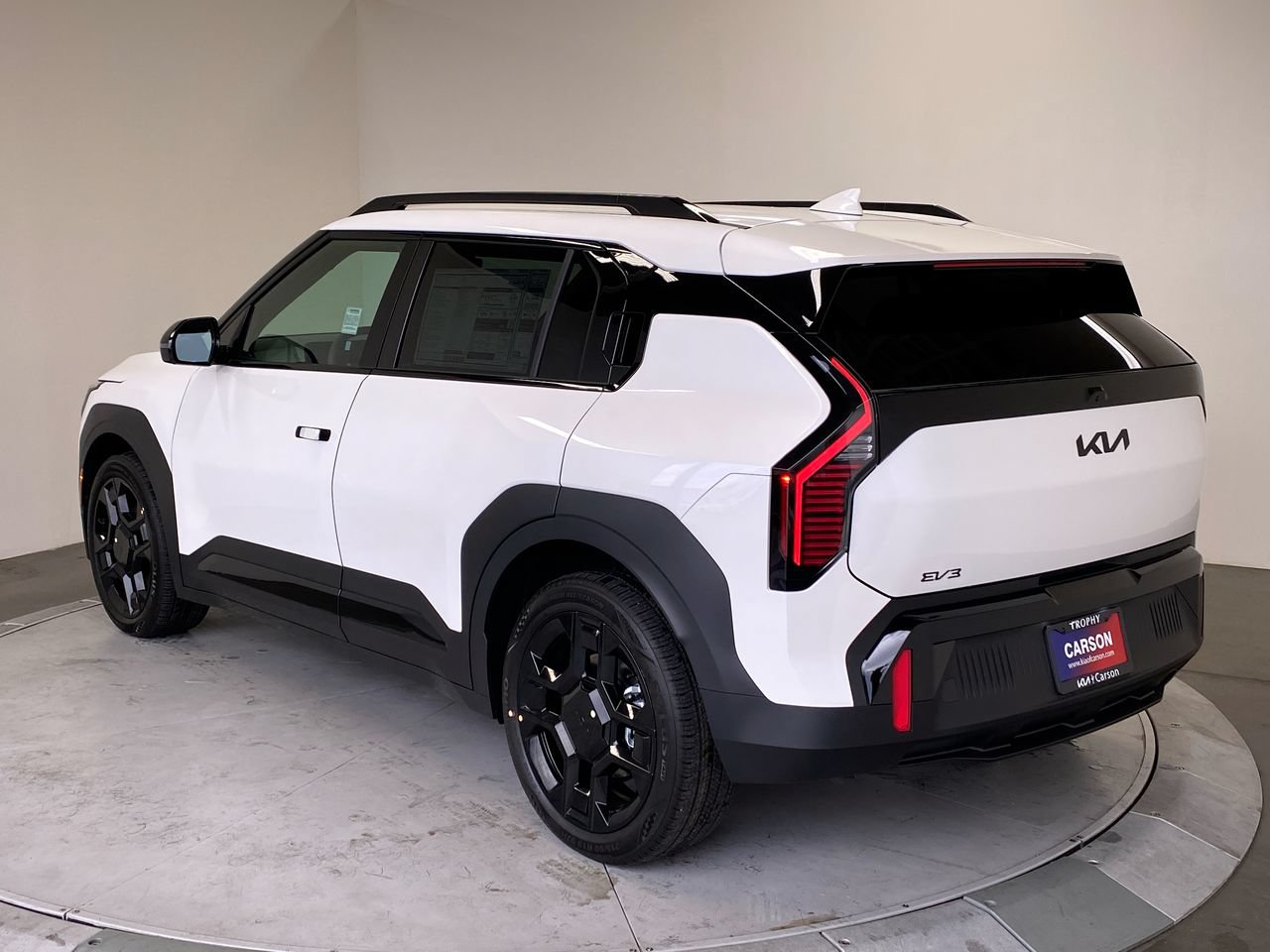 New 2027 Kia EV3 Wind FWD image 3