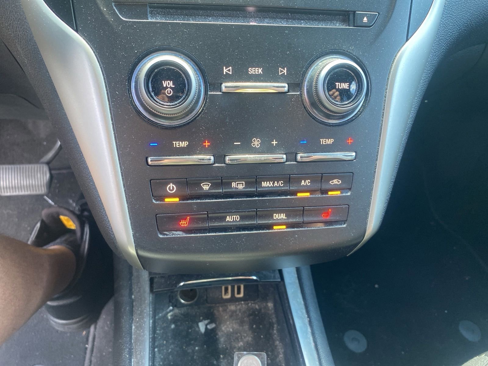 Used 2019 Lincoln MKC Select w/ Select Plus Package FWD image 18