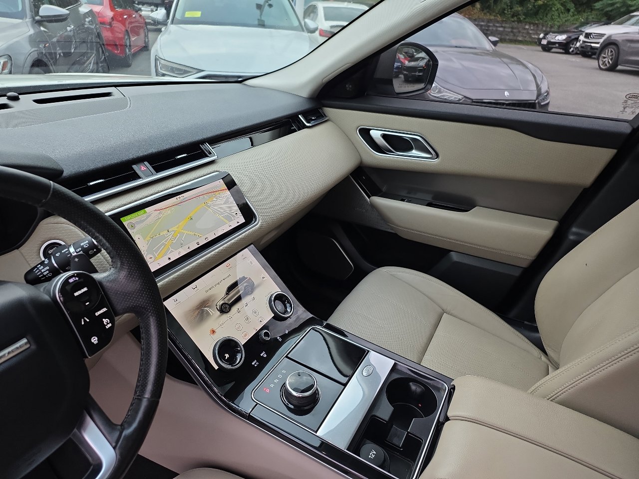 Used 2018 Land Rover Range Rover Velar S image 42
