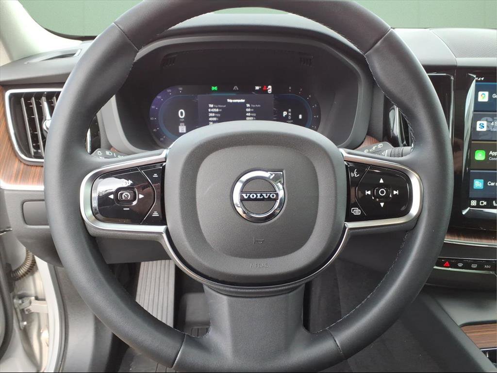 Used 2024 Volvo XC60 B5 Plus image 15