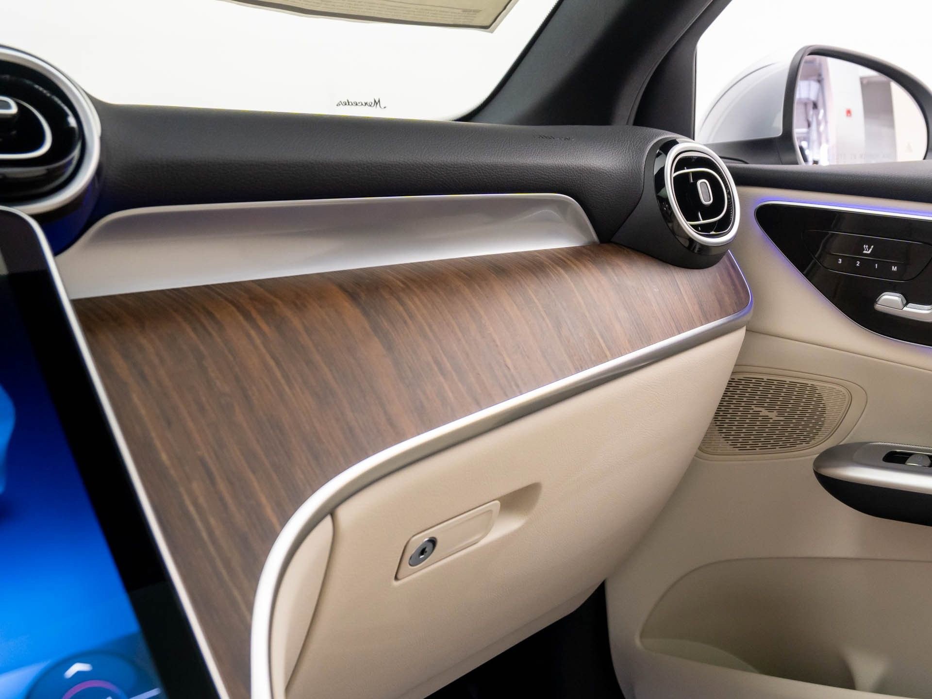 New 2026 Mercedes-Benz GLC 300 4MATIC image 23