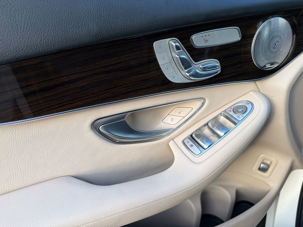 Used 2017 Mercedes-Benz GLC 300 GLC 300 image 36