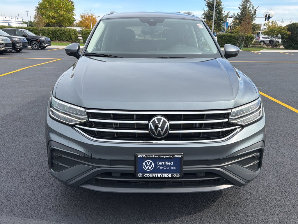 Certified 2024 Volkswagen Tiguan SE w/ MDO Package, Two-Row AWD/4WD image 2