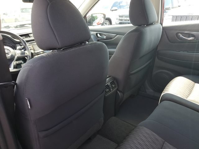 Used 2017 Nissan Rogue S AWD/4WD image 14