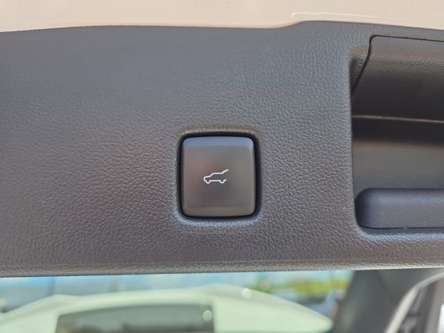 Certified 2023 Ford Escape ST-Line w/ Equipment Group 301A FWD image 9