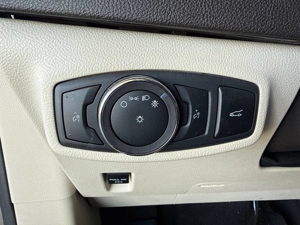 Used 2019 Lincoln MKC Select FWD image 14