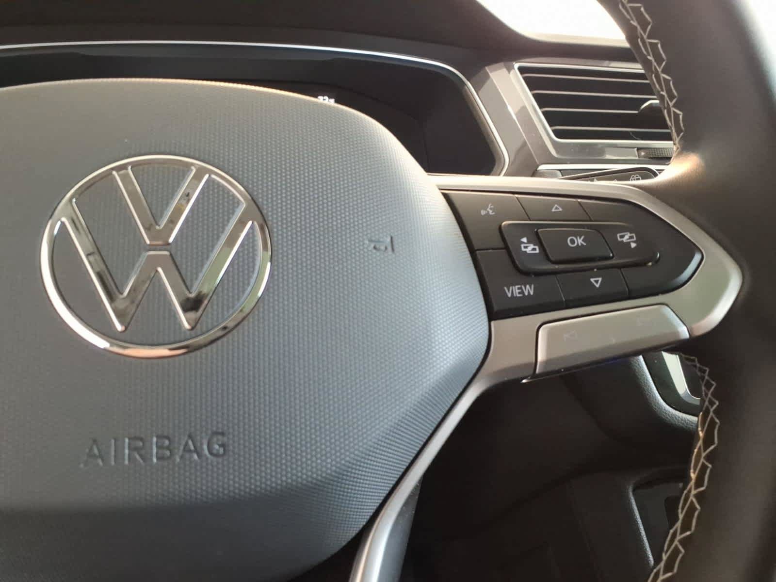 Used 2022 Volkswagen Tiguan SE AWD/4WD image 21