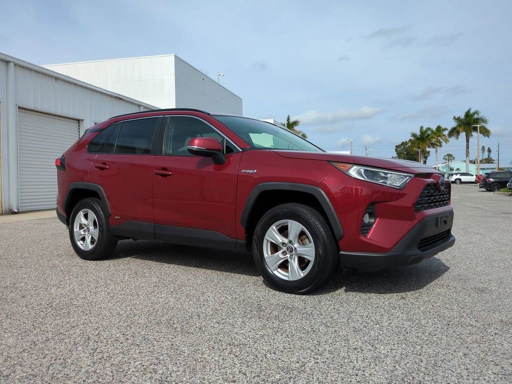 Used 2019 Toyota RAV4 XLE image 3