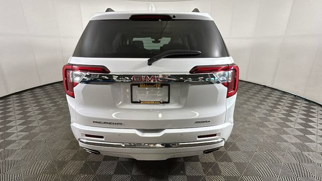 Used 2023 GMC Acadia Denali w/ Denali Ultimate Package AWD/4WD image 3