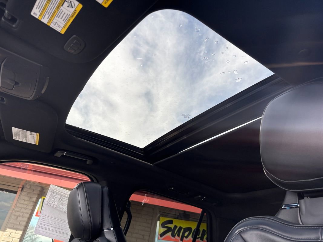 Used 2019 Lincoln Navigator Reserve image 24