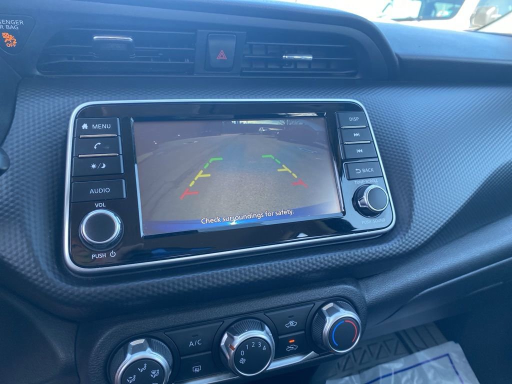 Used 2022 Nissan Kicks S image 29