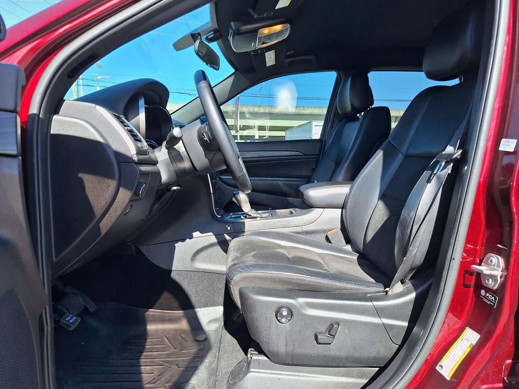 Used 2021 Jeep Grand Cherokee Laredo X image 11