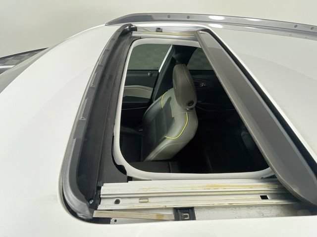 Used 2025 Chevrolet Trax ACTIV w/ Sunroof Package FWD image 22