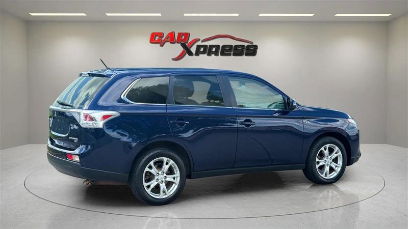 Used 2014 Mitsubishi Outlander GT image 7