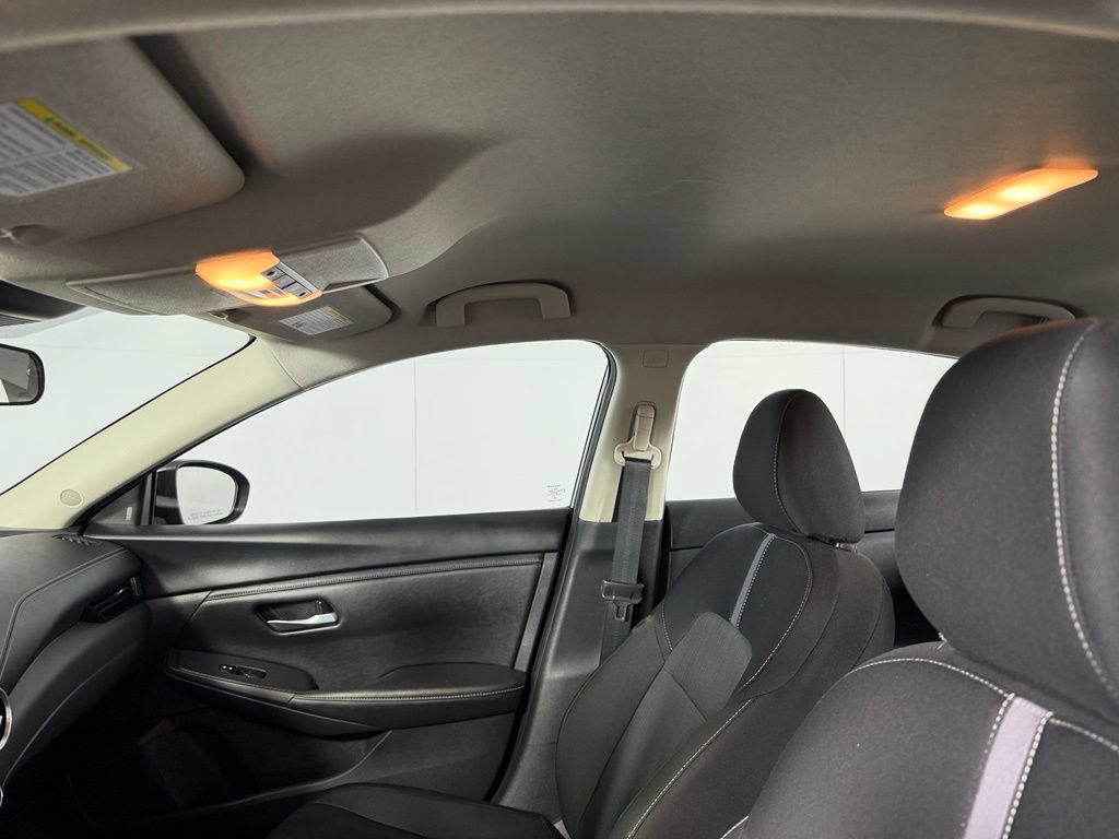 Used 2025 Nissan Sentra SV FWD image 15