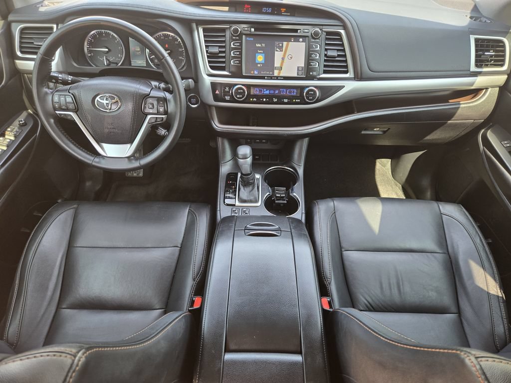 Used 2017 Toyota Highlander XLE FWD image 5