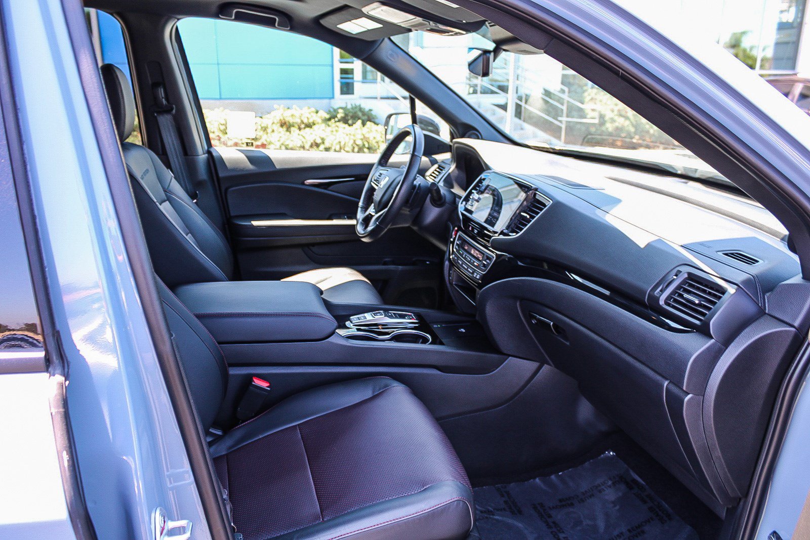 Certified 2025 Honda Ridgeline Black Edition image 18