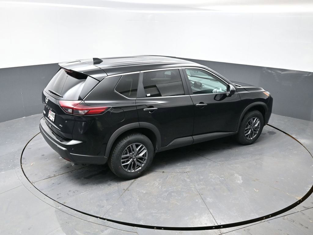 Used 2024 Nissan Rogue S image 14