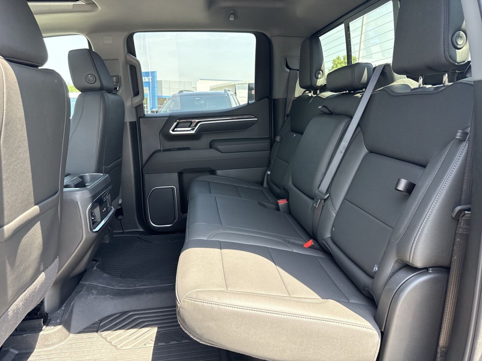 New 2026 Chevrolet Silverado 1500 LTZ w/ LTZ Premium Package AWD/4WD image 21