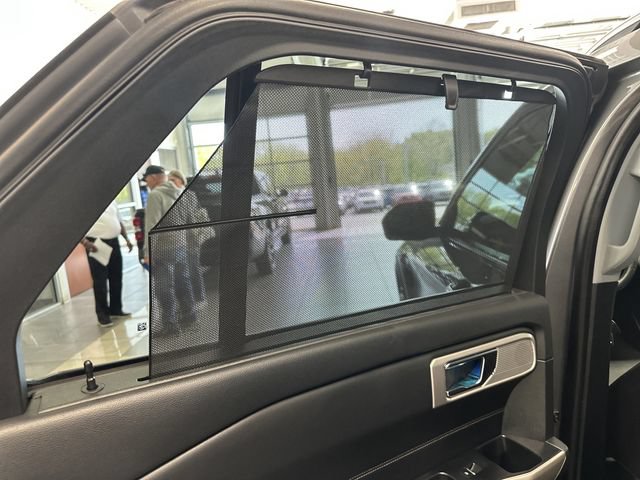 Used 2024 Ford Explorer Limited AWD/4WD image 29