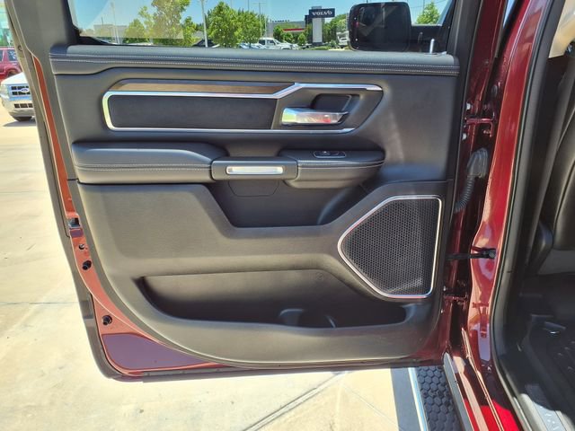Used 2021 RAM 1500 Laramie AWD/4WD image 15