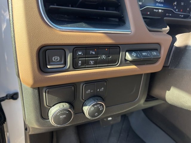 Used 2023 Chevrolet Tahoe High Country image 16