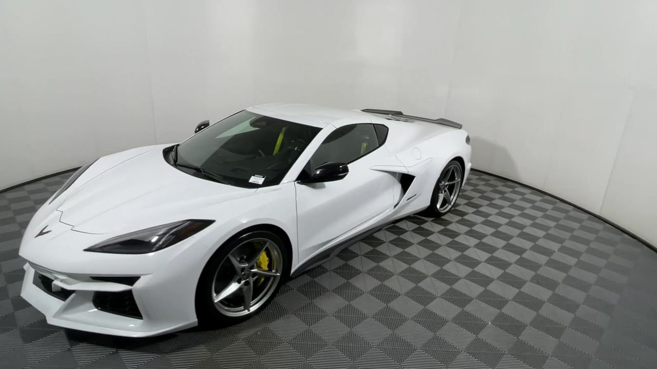 New 2025 Chevrolet Corvette E-Ray w/ ZER Performance Package AWD/4WD image 92