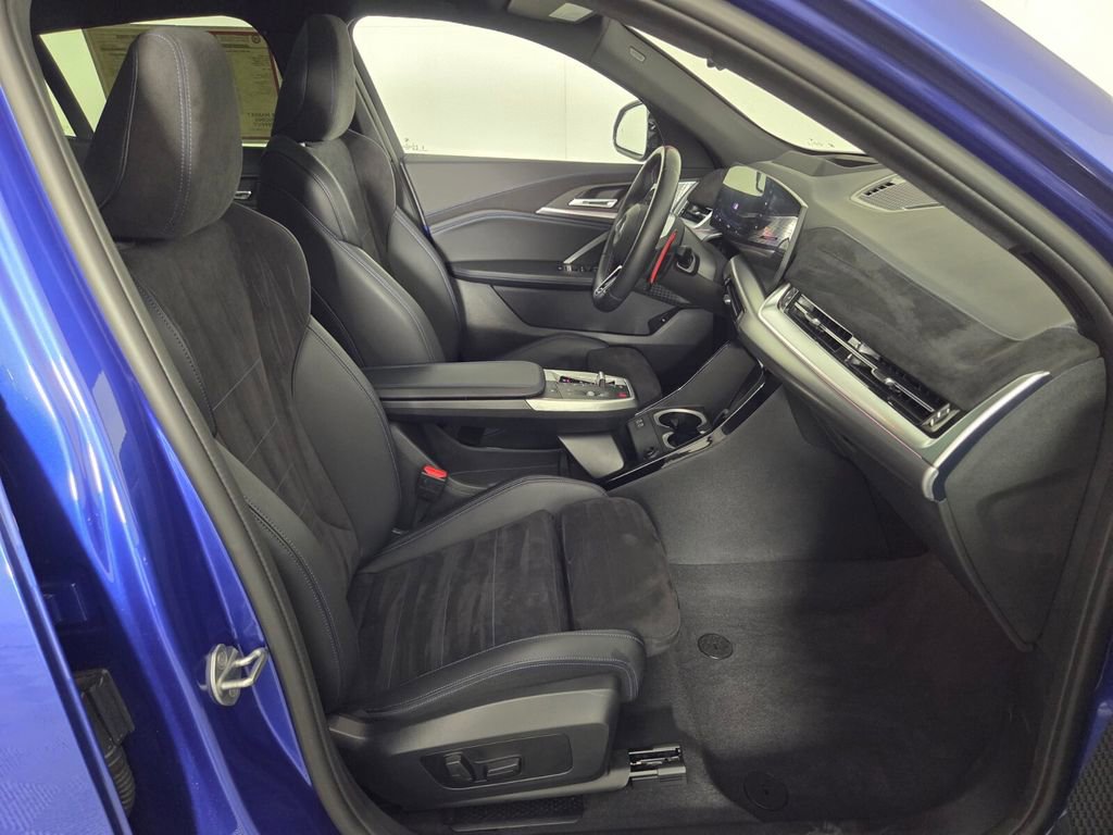 Used 2025 BMW X2 M35i image 32