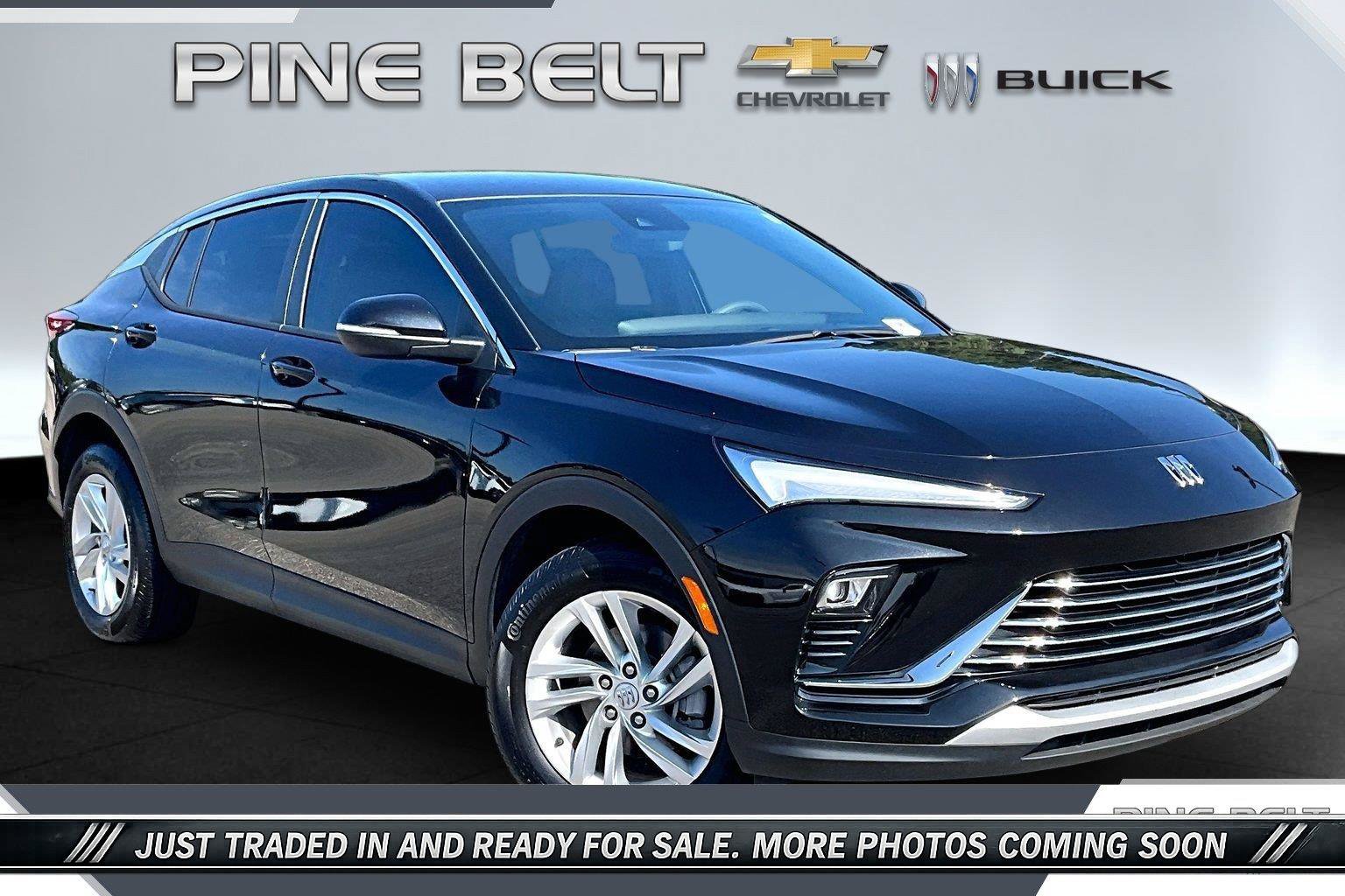 Used 2025 Buick Envista Preferred FWD image 1