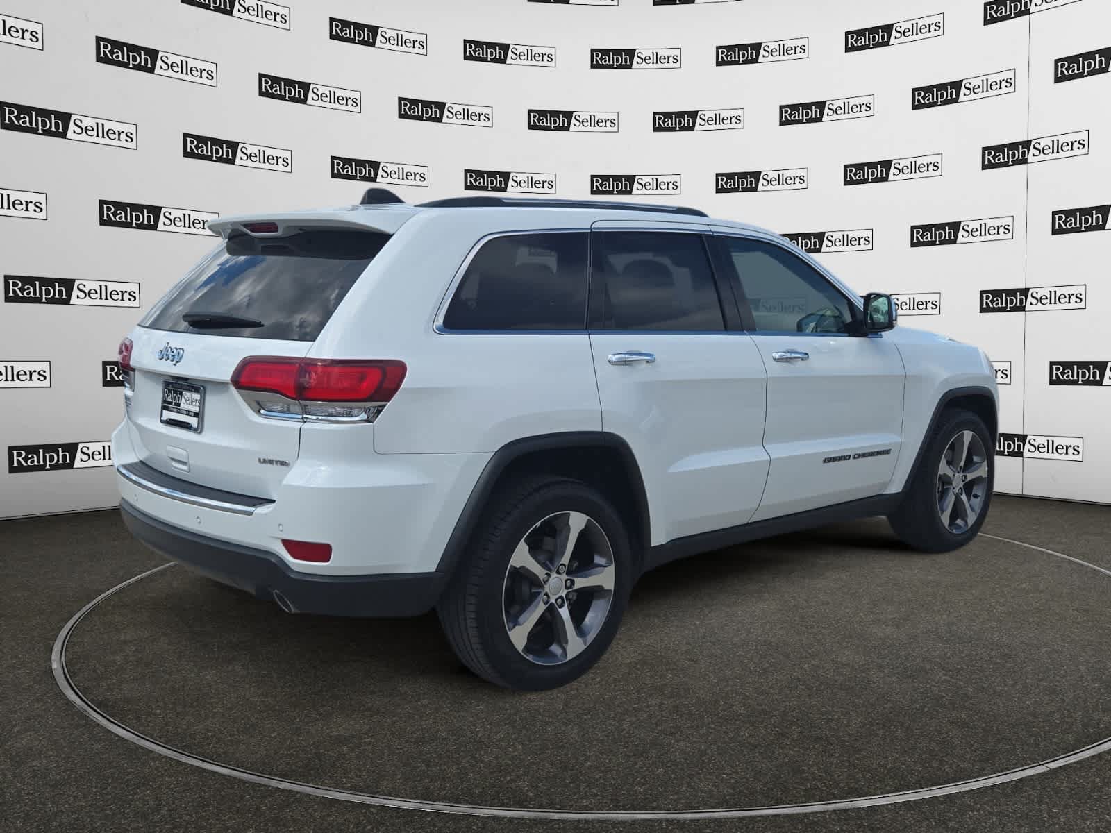 Used 2020 Jeep Grand Cherokee Limited RWD image 6
