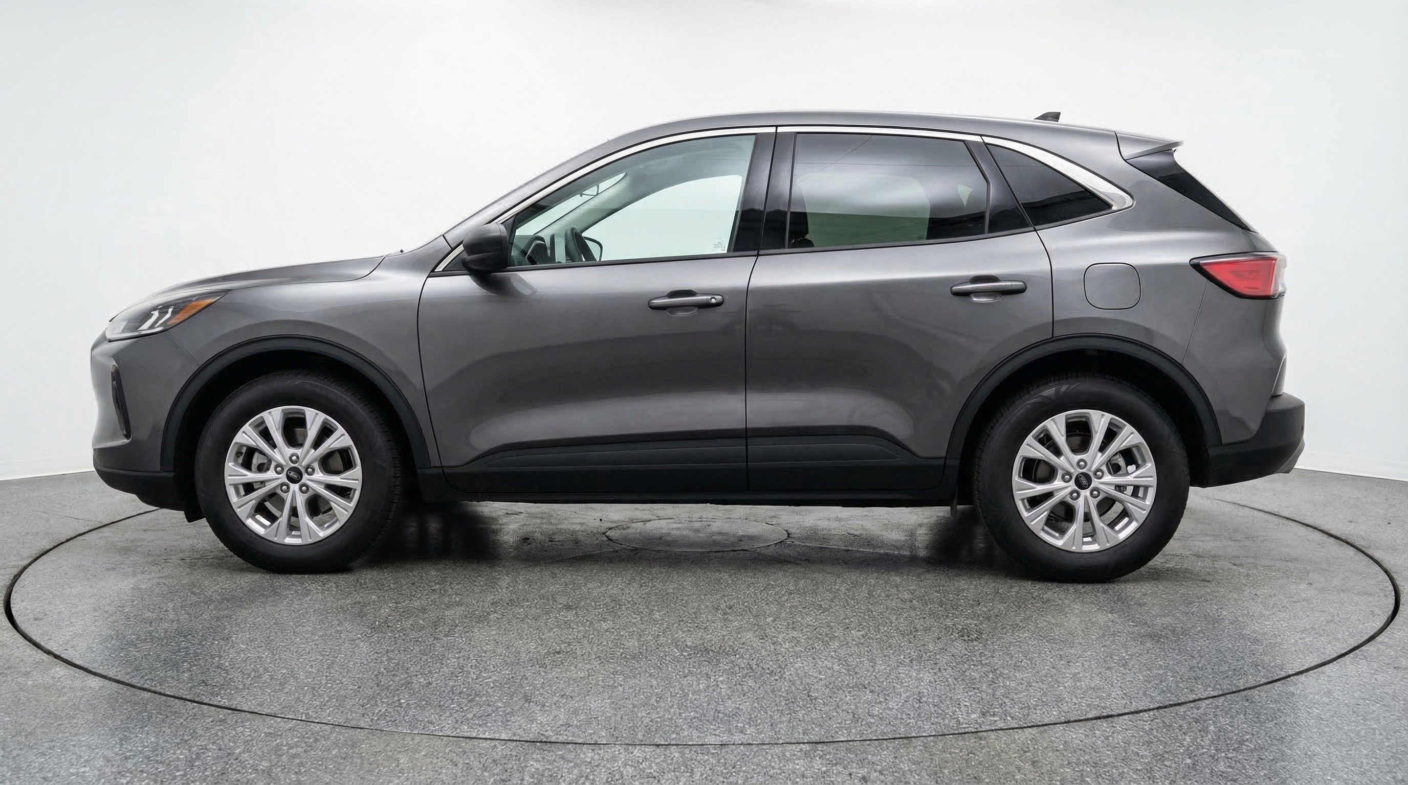 Used 2024 Ford Escape Active image 5