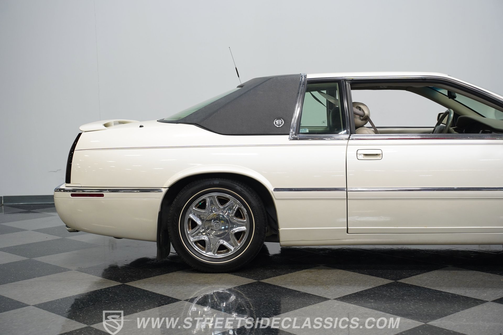 Used 2001 Cadillac Eldorado ESC w/ Comfort/Convenience Pkg FWD image 28