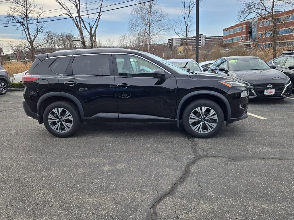 Used 2023 Nissan Rogue SV w/ SV Premium Package image 5
