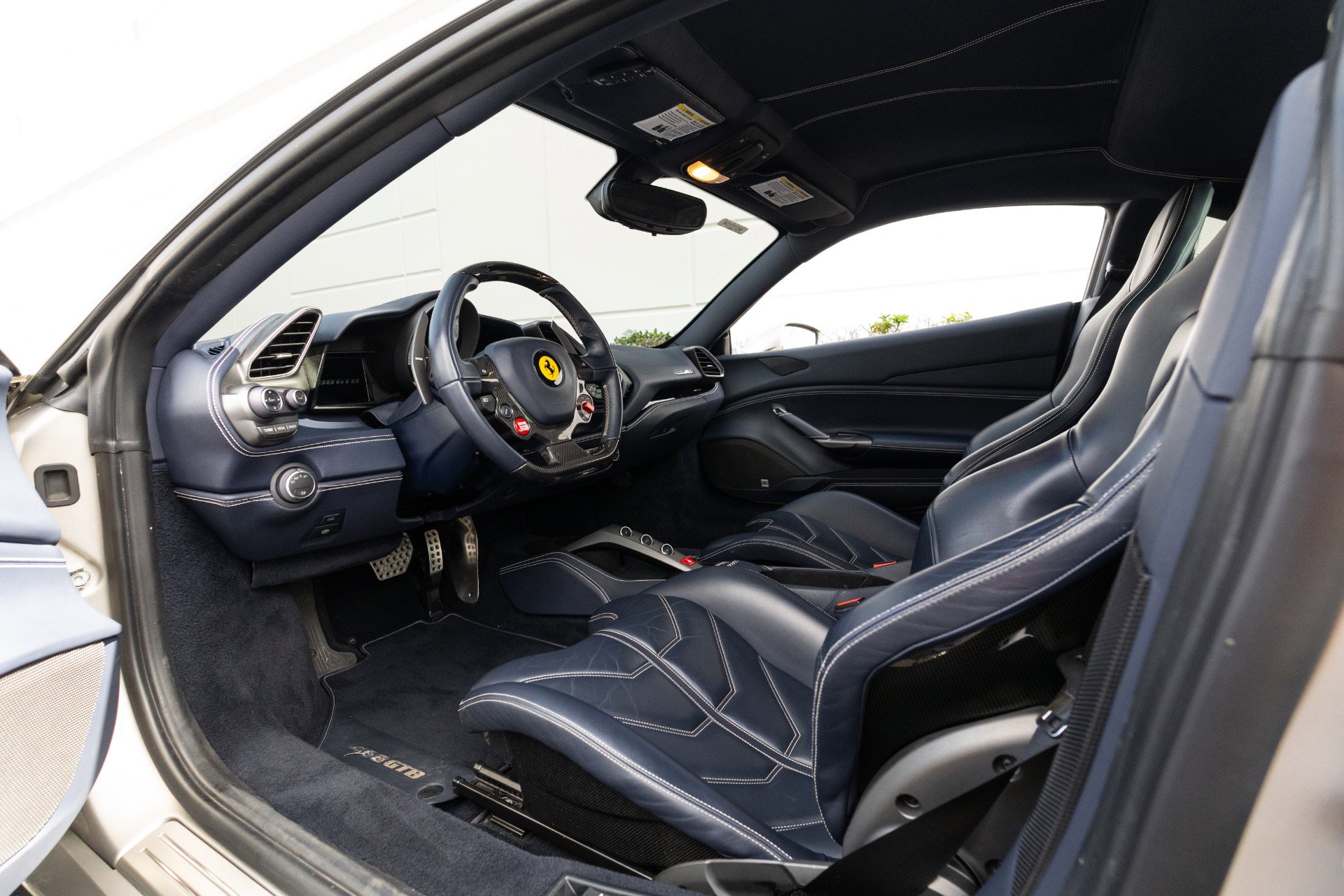 Used 2016 Ferrari 488 GTB image 7