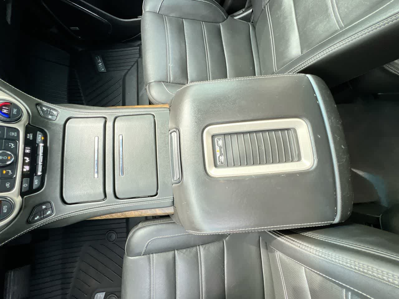 Used 2019 GMC Yukon Denali AWD/4WD image 21