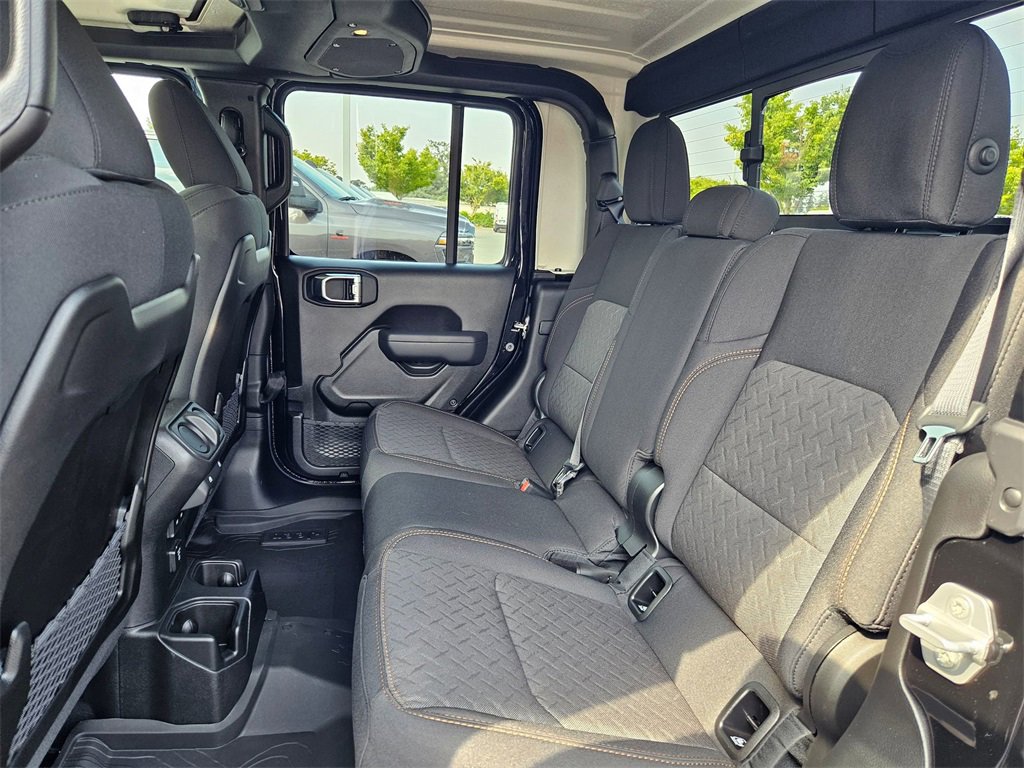 New 2025 Jeep Gladiator Mojave image 28