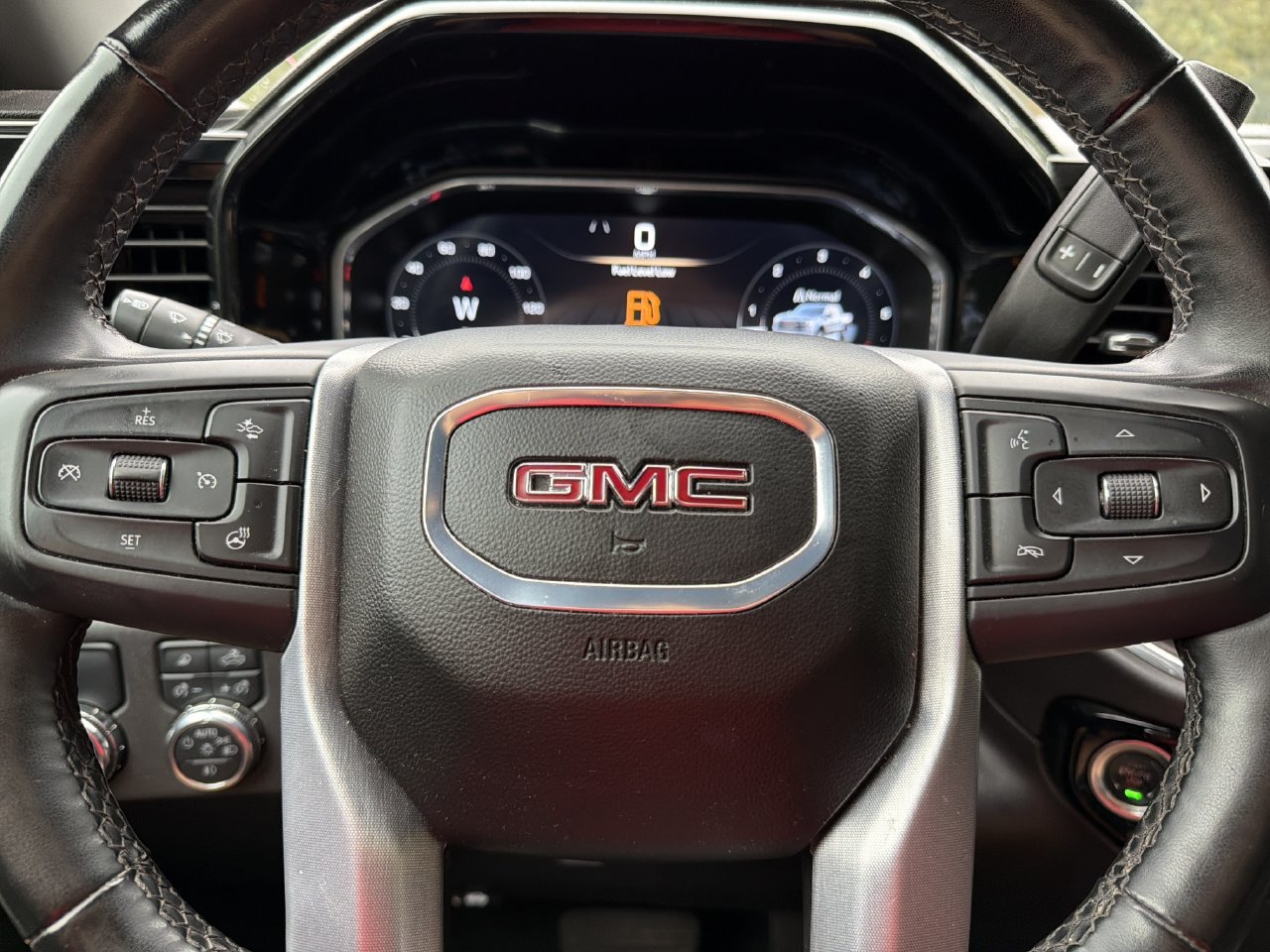 Used 2025 GMC Sierra 1500 SLT RWD image 8