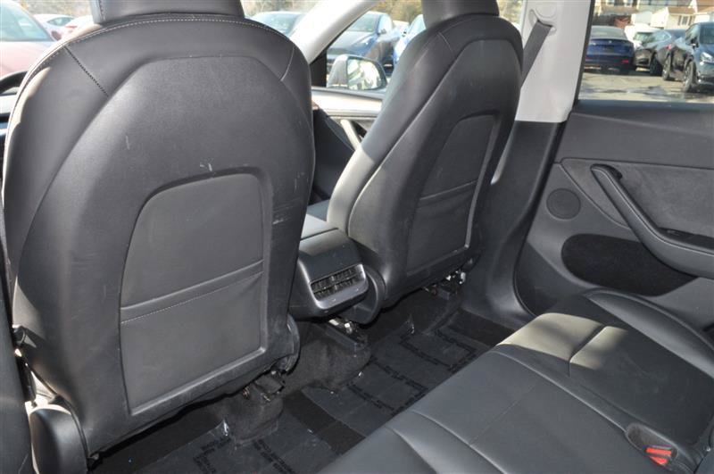 Used 2024 Tesla Model Y Long Range AWD/4WD image 13