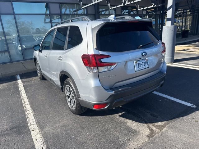 Used 2021 Subaru Forester Premium image 10