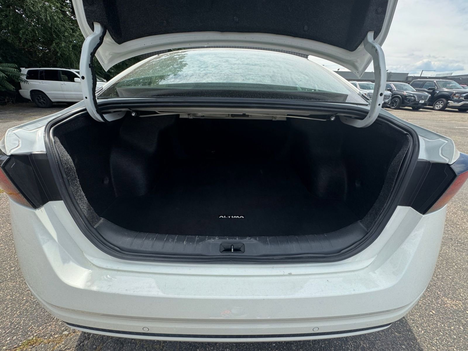 Used 2024 Nissan Altima 2.5 S image 29